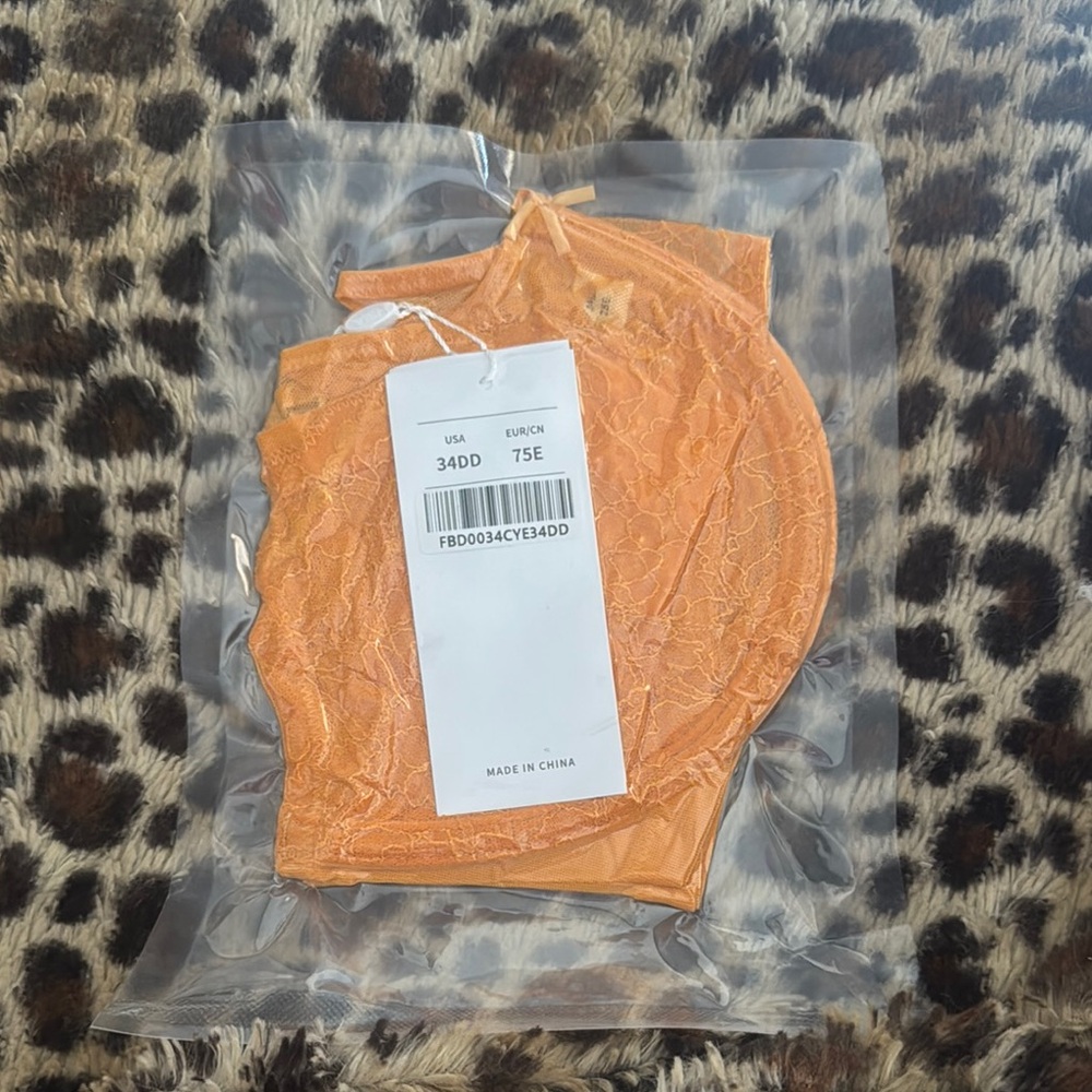 34DD HSIA Yellow-Orange Lace Minimizer Bra